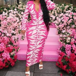 Hanifa Soraya Maxi - Fuchsia and White